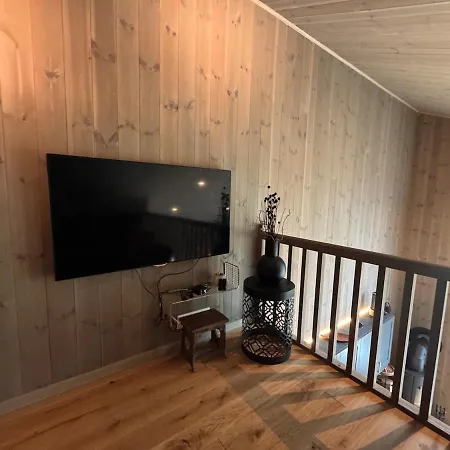 New! Modern And Cozy - 4 Bedrooms