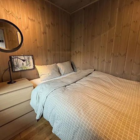 New! Modern And Cozy - 4 Bedrooms Leilighet *